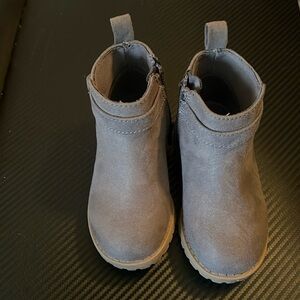 Size 6 toddler booties